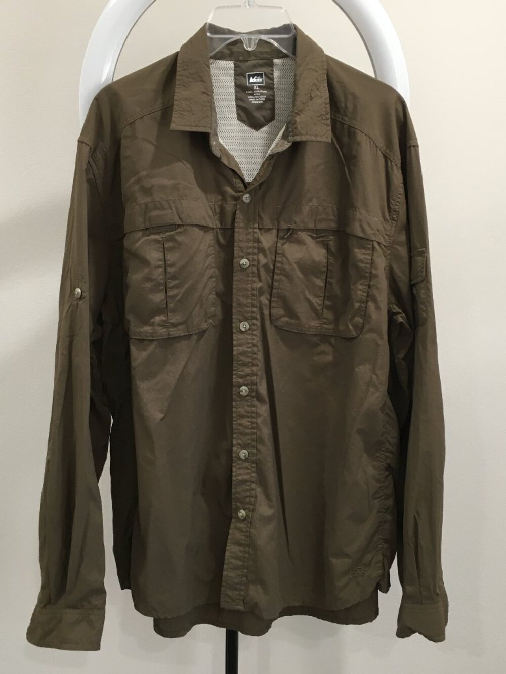 REI Khaki Green Roll Tab Long Sleeve Mesh Insert Velcro Pockets Button Shirt